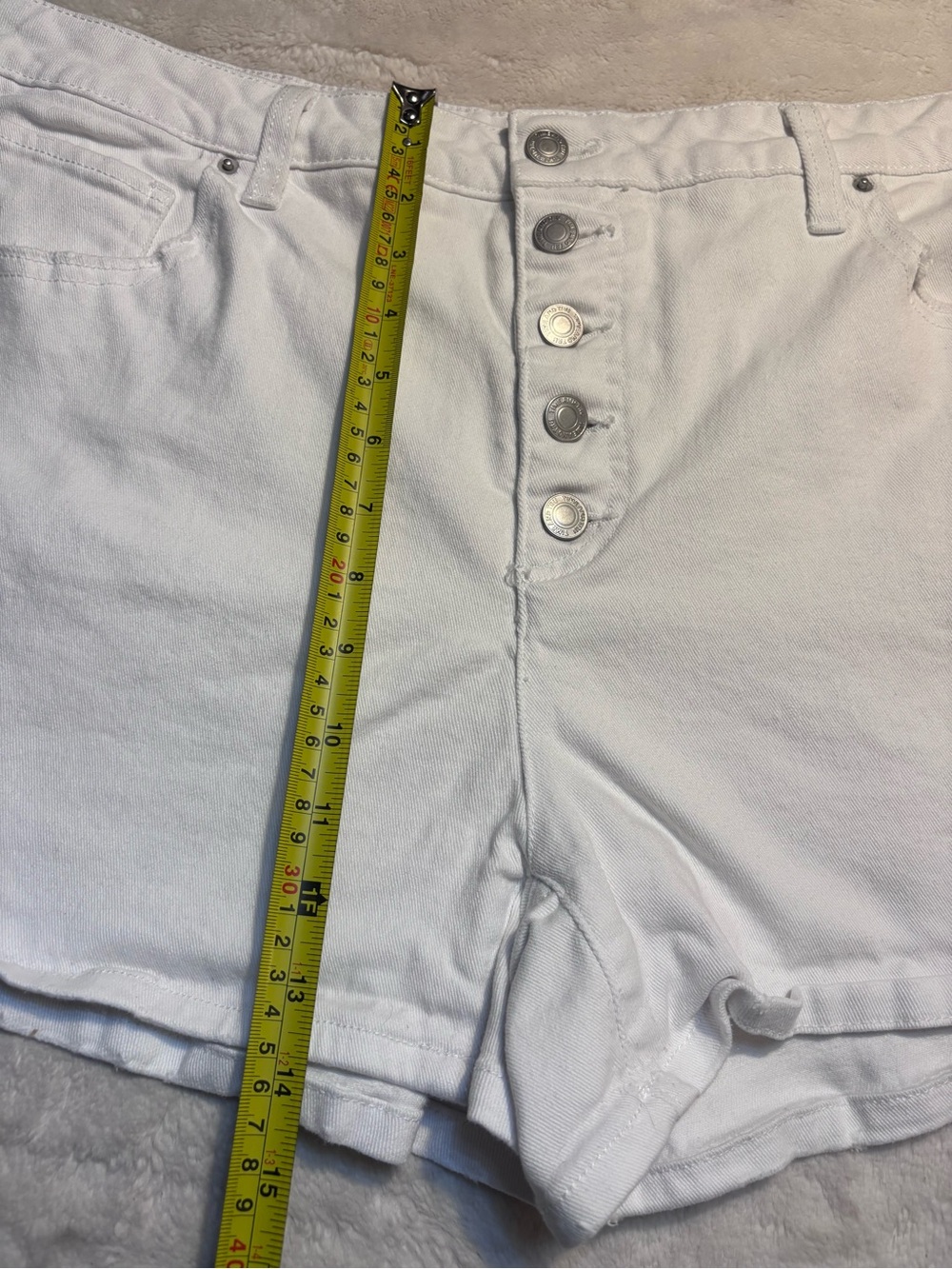 Time and Tru Denim Shorts Size 20 White Button-Front Jean Shorts Cotton Stretch - Picture 9 of 9